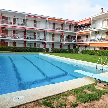 With Pool Near By Hello Homes 시체스