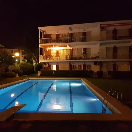 With Pool Near By Hello Homes Appartamento *
