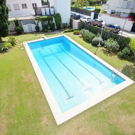 דירה With Pool Near By Hello Homes *