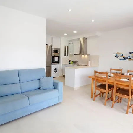 דירה With Pool Near By Hello Homes